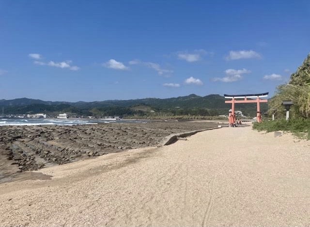 Aoshima, Aoshima Shrine - Japan Travel Planner - ANA