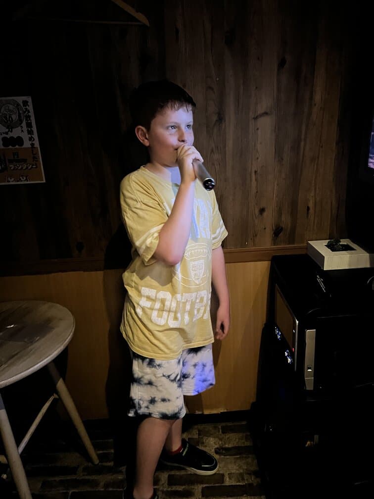 HOW TO TAKE KIDS TO KARAOKE IN JAPAN